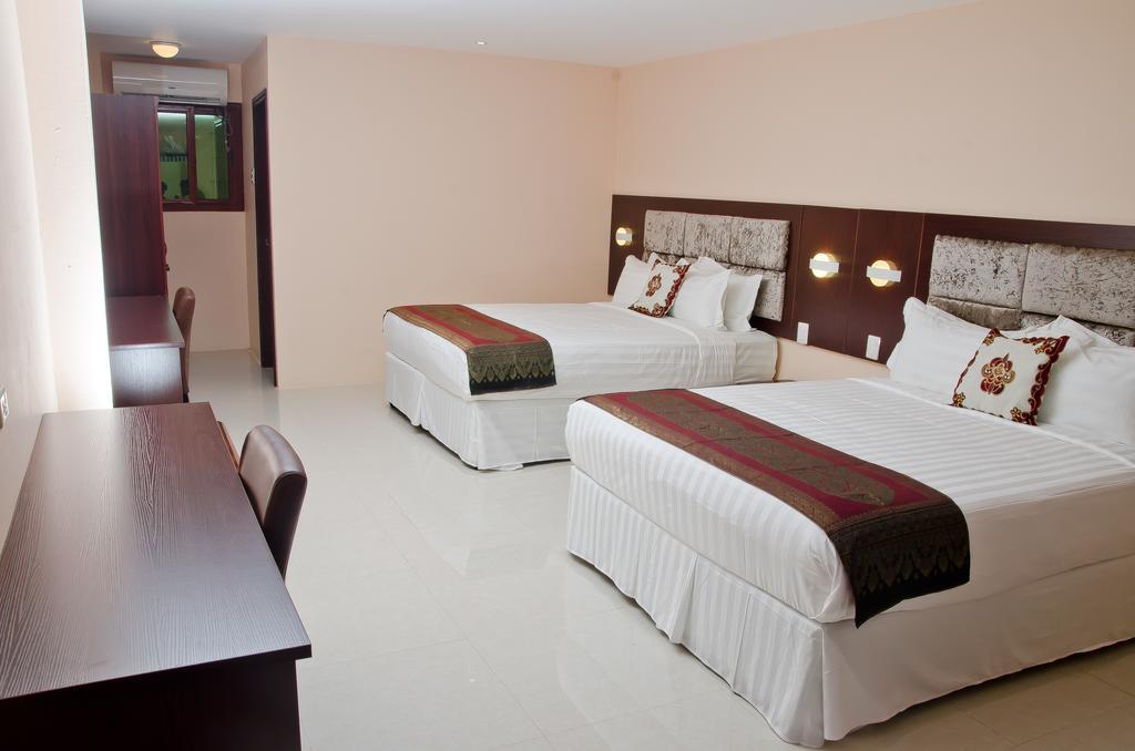 Grand Diamond Hotel Trinidad Piarco Eksteriør billede