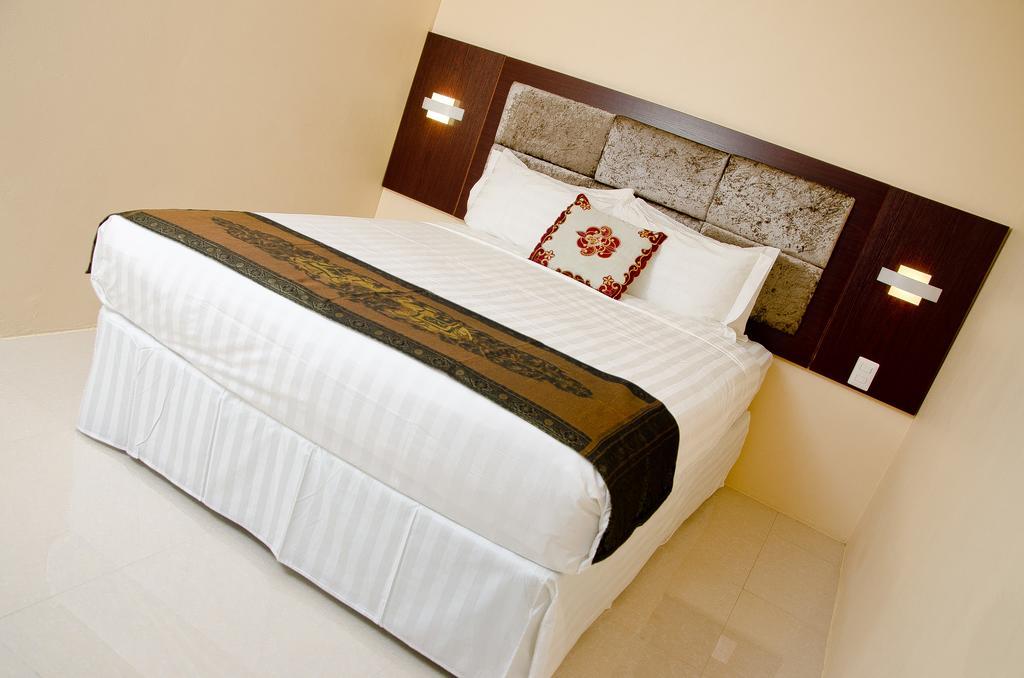 Grand Diamond Hotel Trinidad Piarco Eksteriør billede